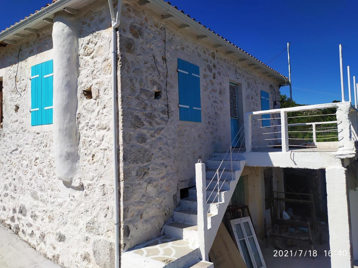 Stathis Guesthouse Fternon Exterior photo